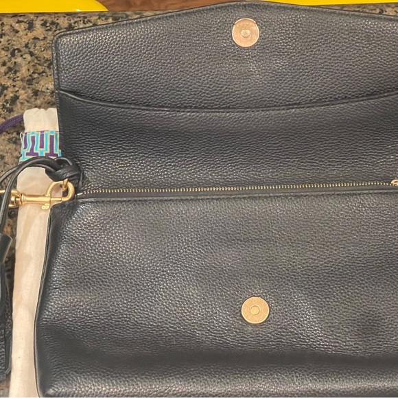 Tory Burch purse used a couple of times. - Picture 4 of 9